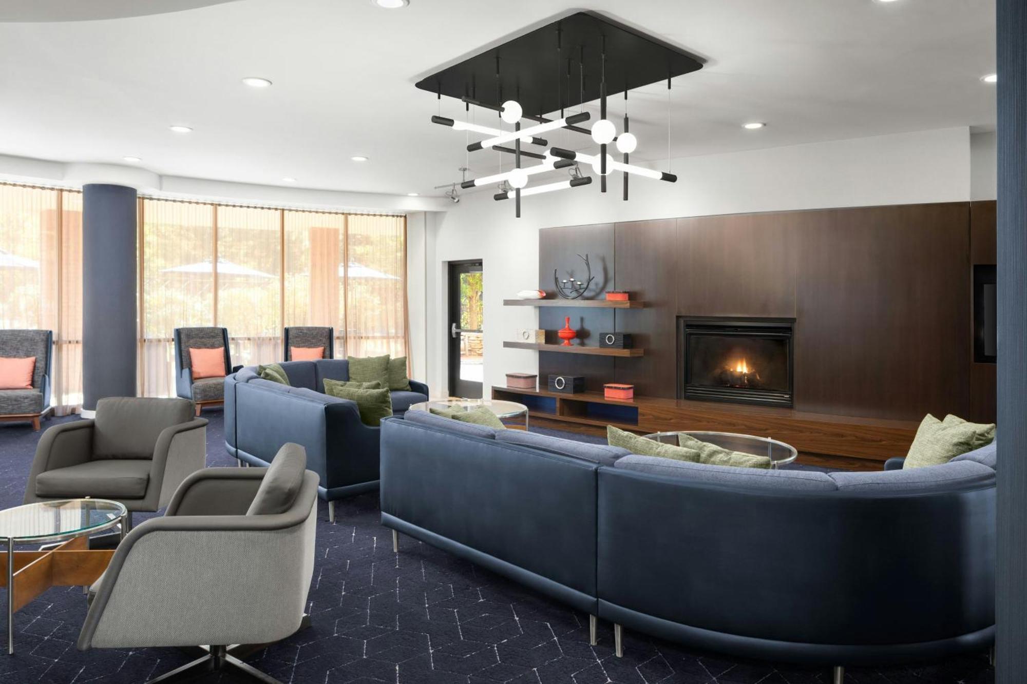 Courtyard By Marriott Knoxville Airport Alcoa Exterior photo