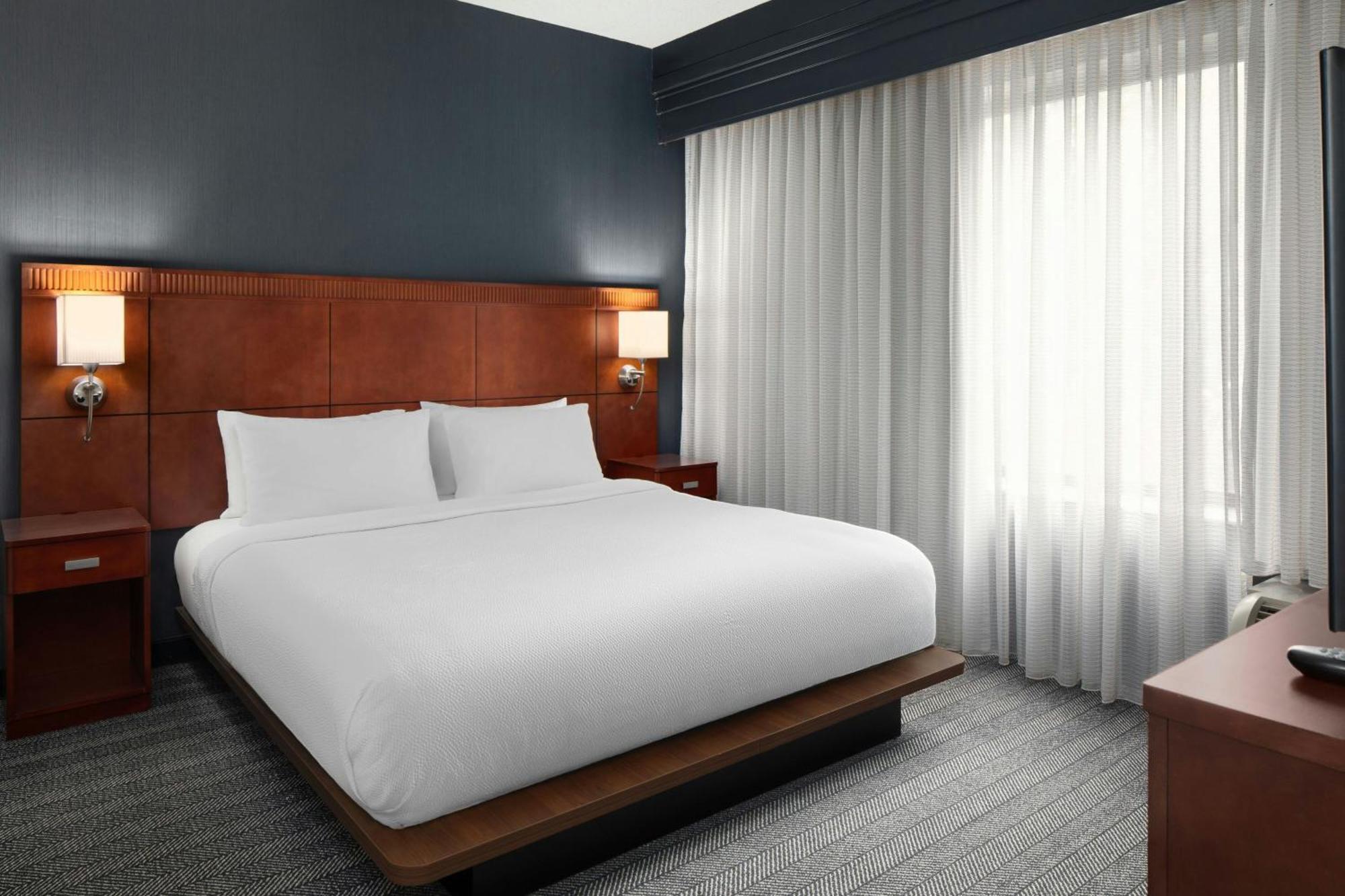 Courtyard By Marriott Knoxville Airport Alcoa Exterior photo